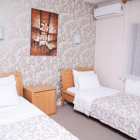 Hotel Dvor Bijelo Polje Exterior photo